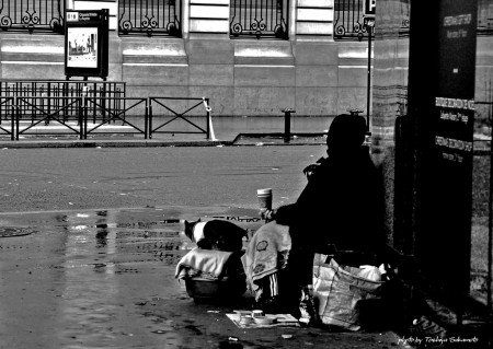 「街角の孤老」